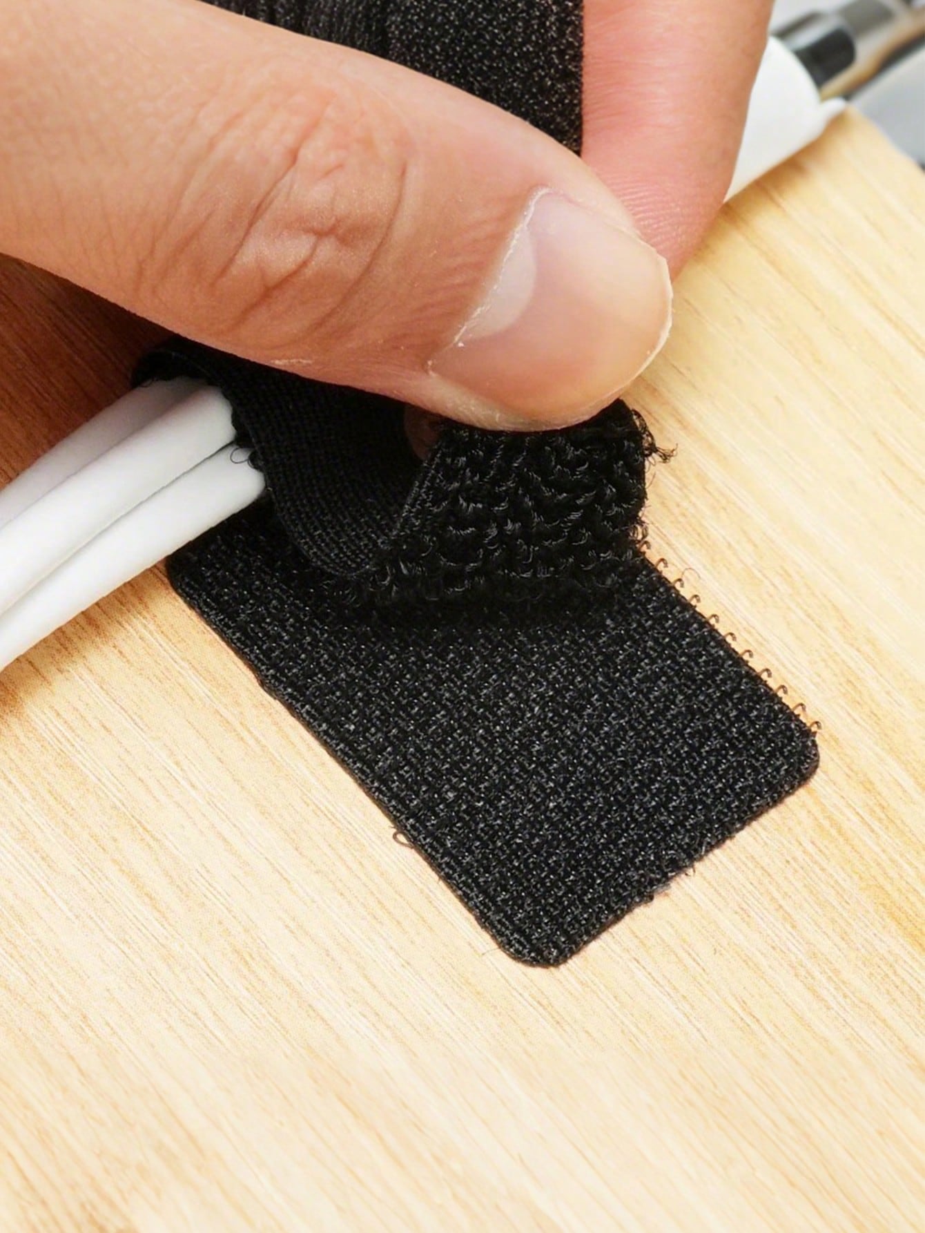 20Pcs Nylon Cable Clips, Desk Data Cable and Computer Wire Organizers, Random Colors